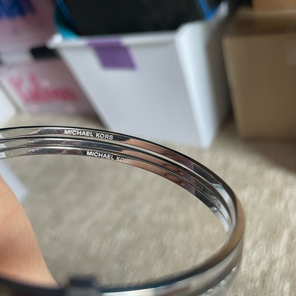 Michael Kors three silver bangles with buckle and rhinestones bracelet - Picture 2 of 6